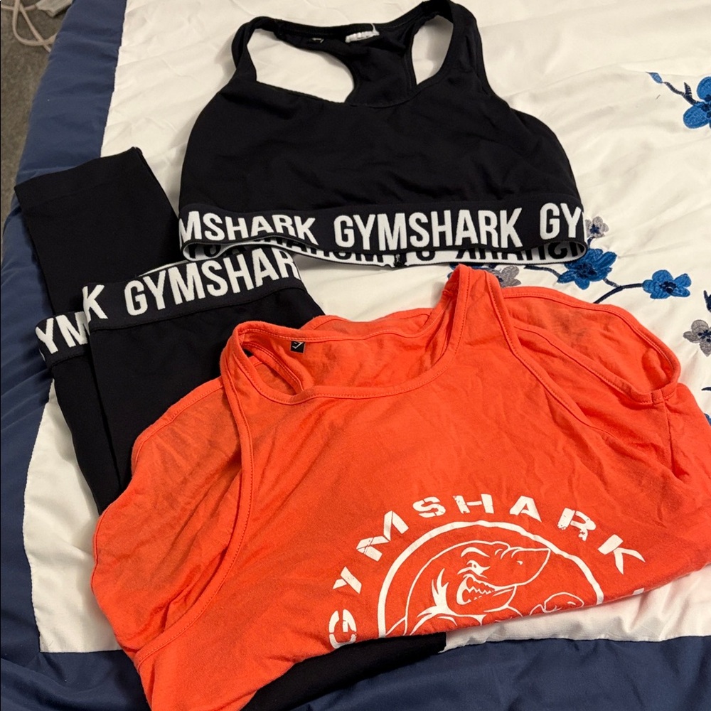 Gymshark Black and Orange Workout Ensemble